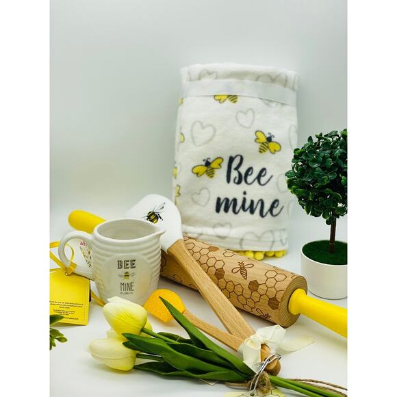 Bee Kitchenware Decor Bundle - Picture 1 of 4